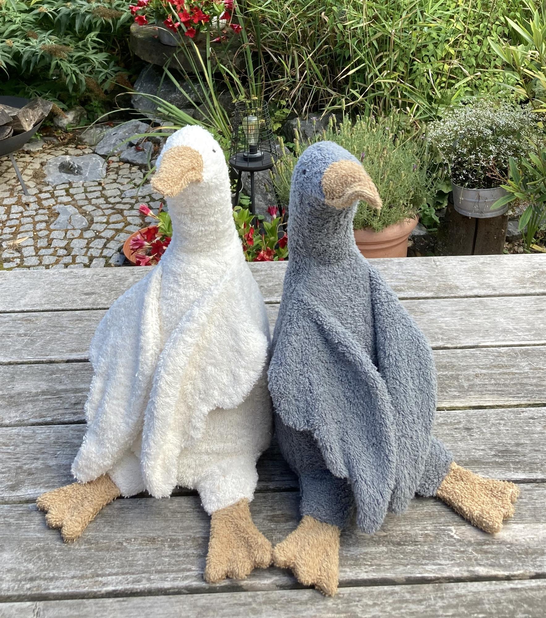 2er Set Efie Kuscheltiere Gänse groß, grau +  weiß, kontrolliert biologischer Anbau (organic), Made in Germany